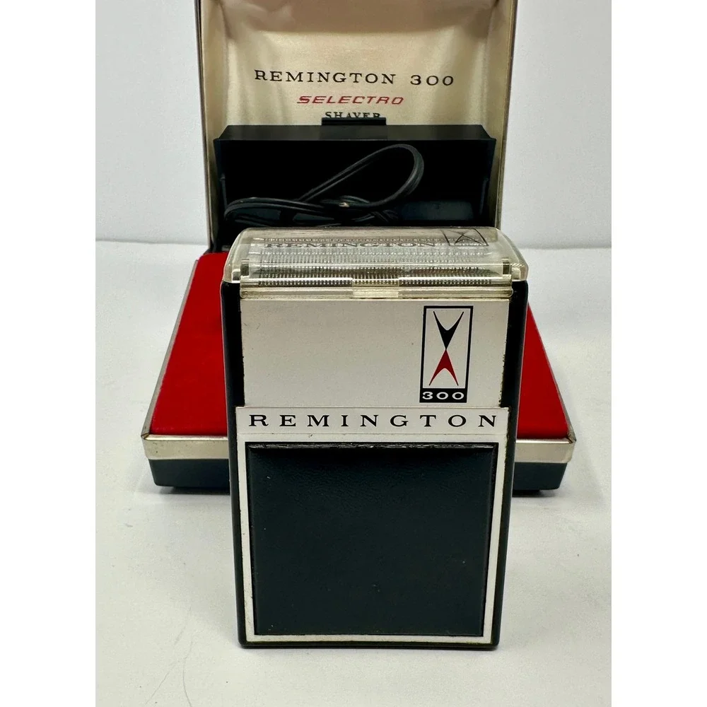Vintage Remington 300 Selectro Electric Shaver Corded with Original Case B2